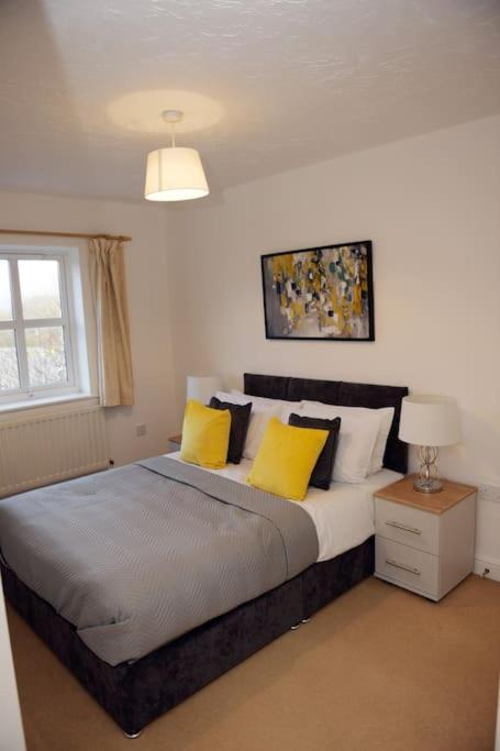 Charming 3 Bed House In Bristol