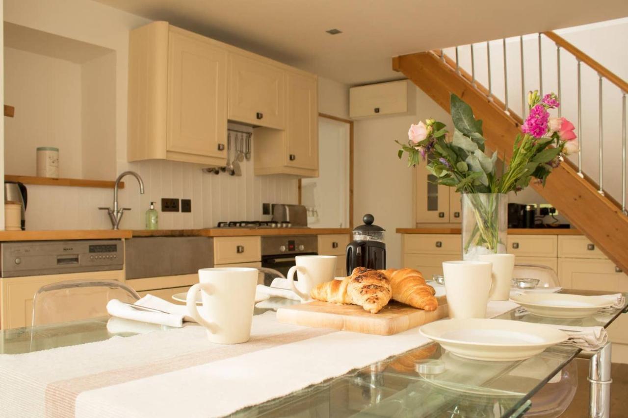 Holiday home Spacious One Bedroom House With Garden In Clifton *