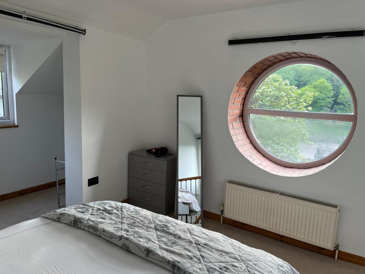 Spacious One Bedroom House With Garden In Clifton Holiday home Bristol
