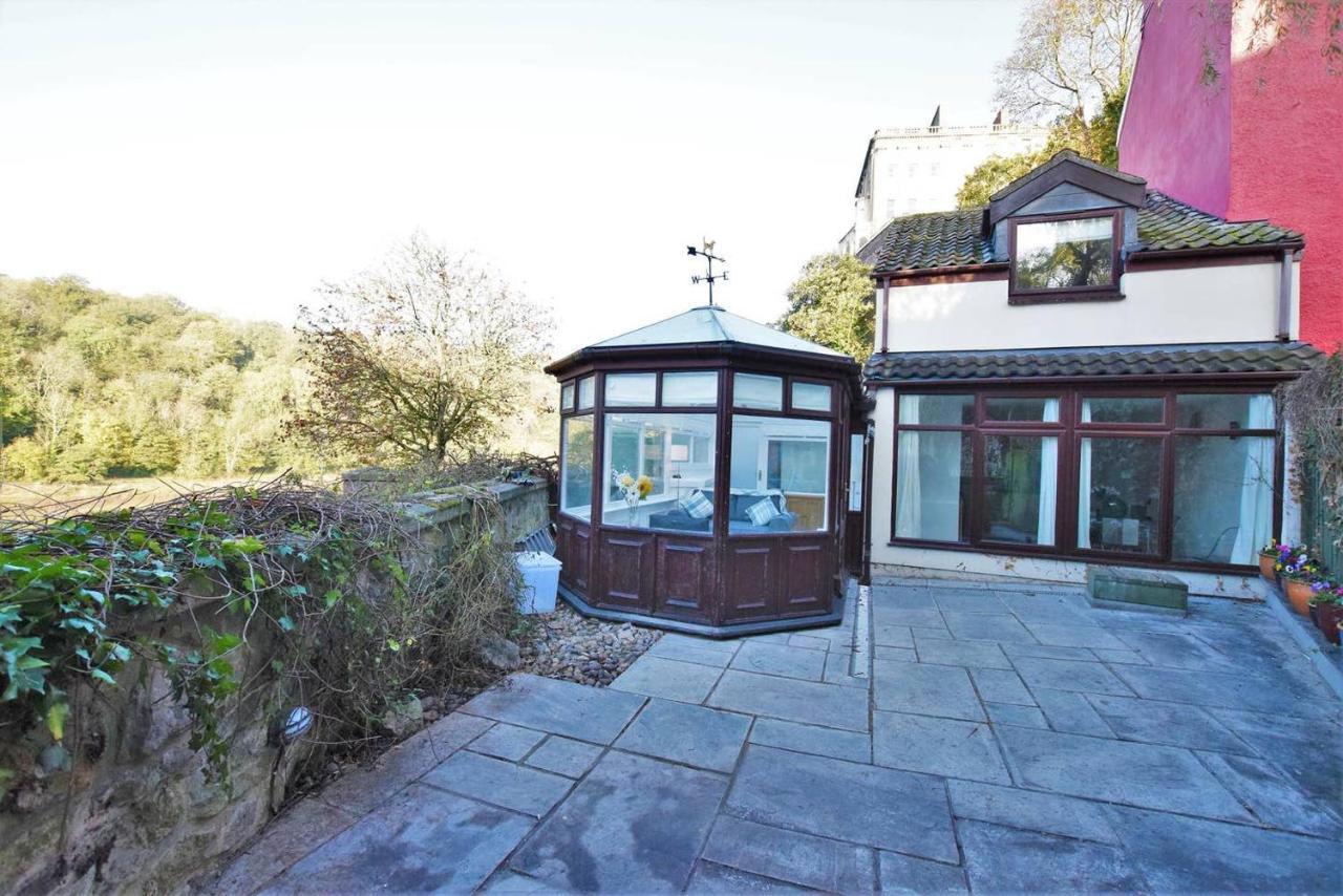 Holiday home Spacious One Bedroom House With Garden In Clifton *