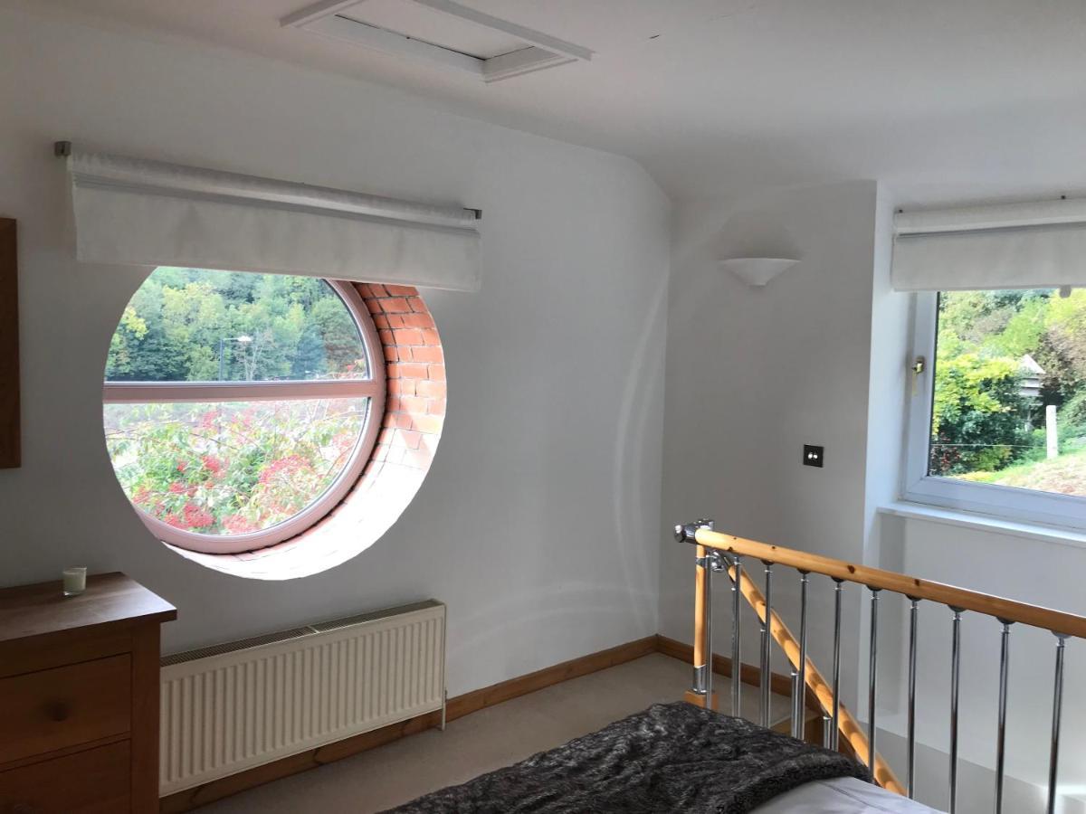 Holiday home Spacious One Bedroom House With Garden In Clifton *