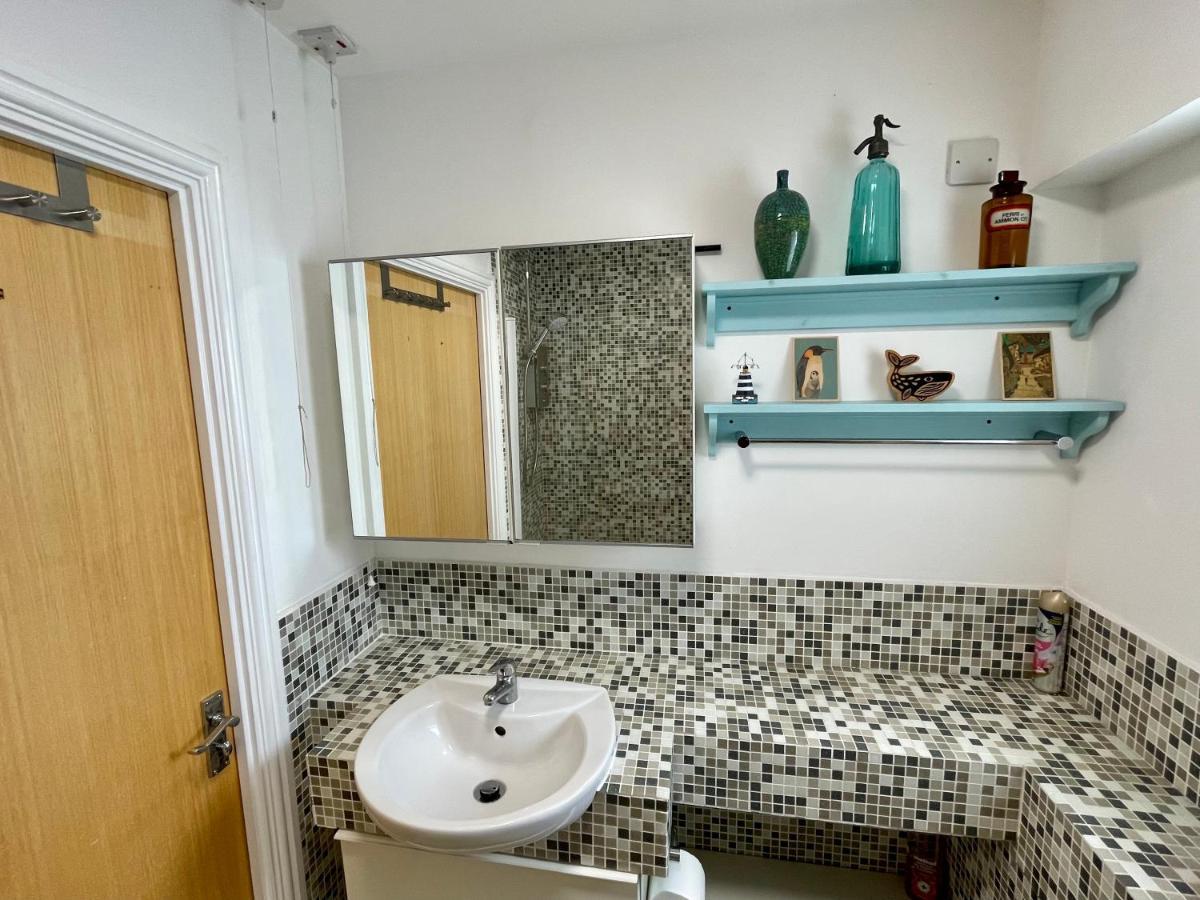Bright 1 Bed Flat Near Cabot Circus Apartment *