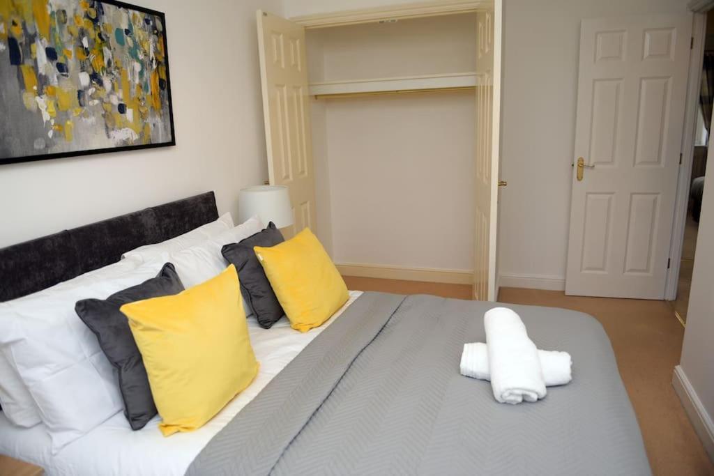 Charming 3 Bed House In Holiday home Bristol