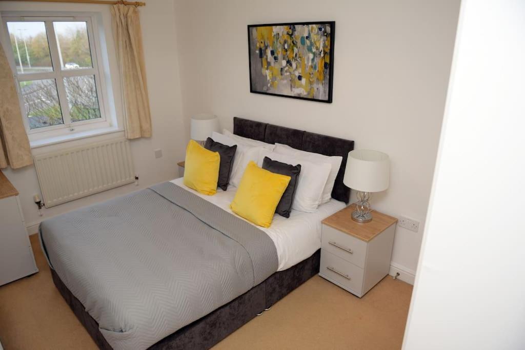 Charming 3 Bed House In Bristol