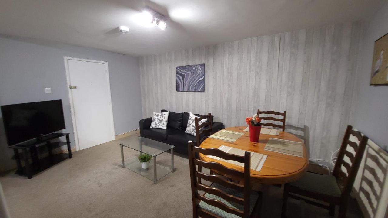 Fully Furnished 3 Bedroom Apartment *