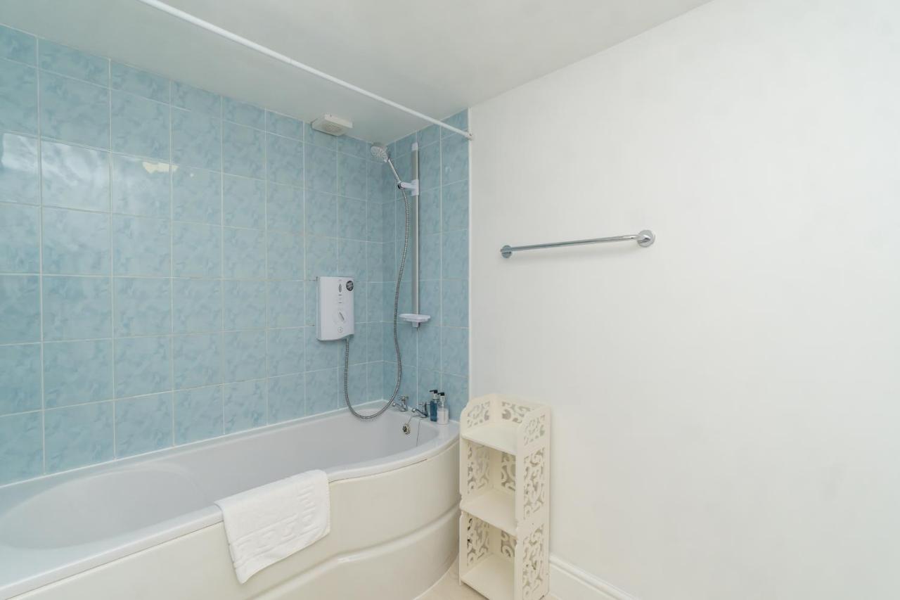 Apartment Spacious 2 Bed Southville Flat Near Harbourside Bristol