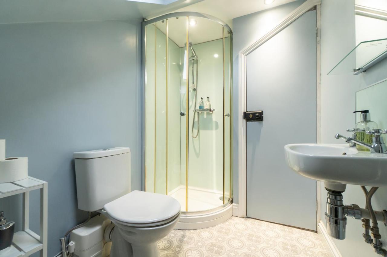 Modern Maisonette In Vibrant Bristol, Free Parking Apartment *