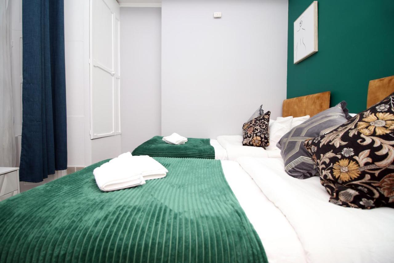 Sleek And Stylish 2 Bed In Clifton - Garden Apartment Bristol