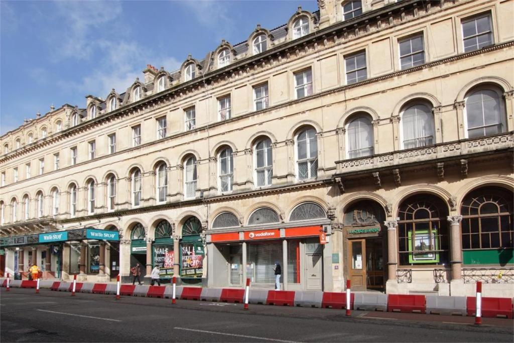 60 Queens Road *