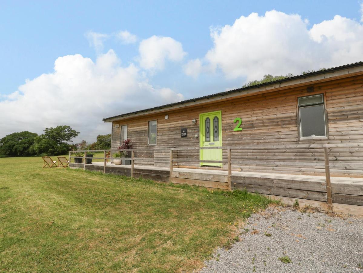 Holiday home Lulu Logs *
