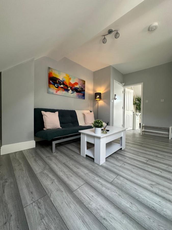 Dvm Escape Flat 3 Apartment *