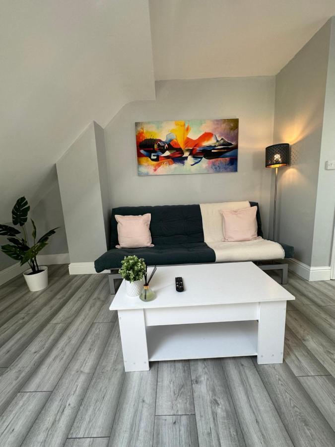 Dvm Escape Flat 3 Apartment *