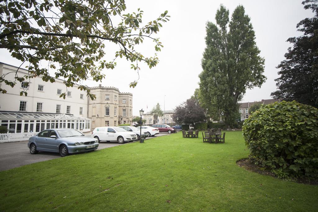 Arnos Manor 3* Bristol