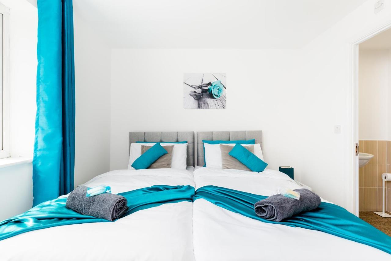 Spacious Group House For Medical Staff, Contractors & Families - Ensuites, Parking & Netflix By Dreamypads *