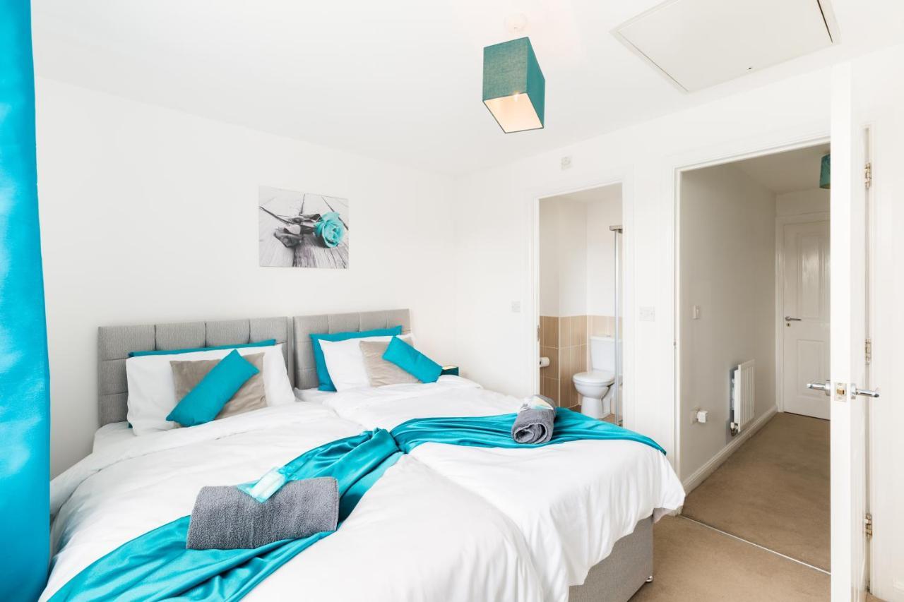 Spacious Group House For Medical Staff, Contractors & Families - Ensuites, Parking & Netflix By Dreamypads Holiday home Bristol