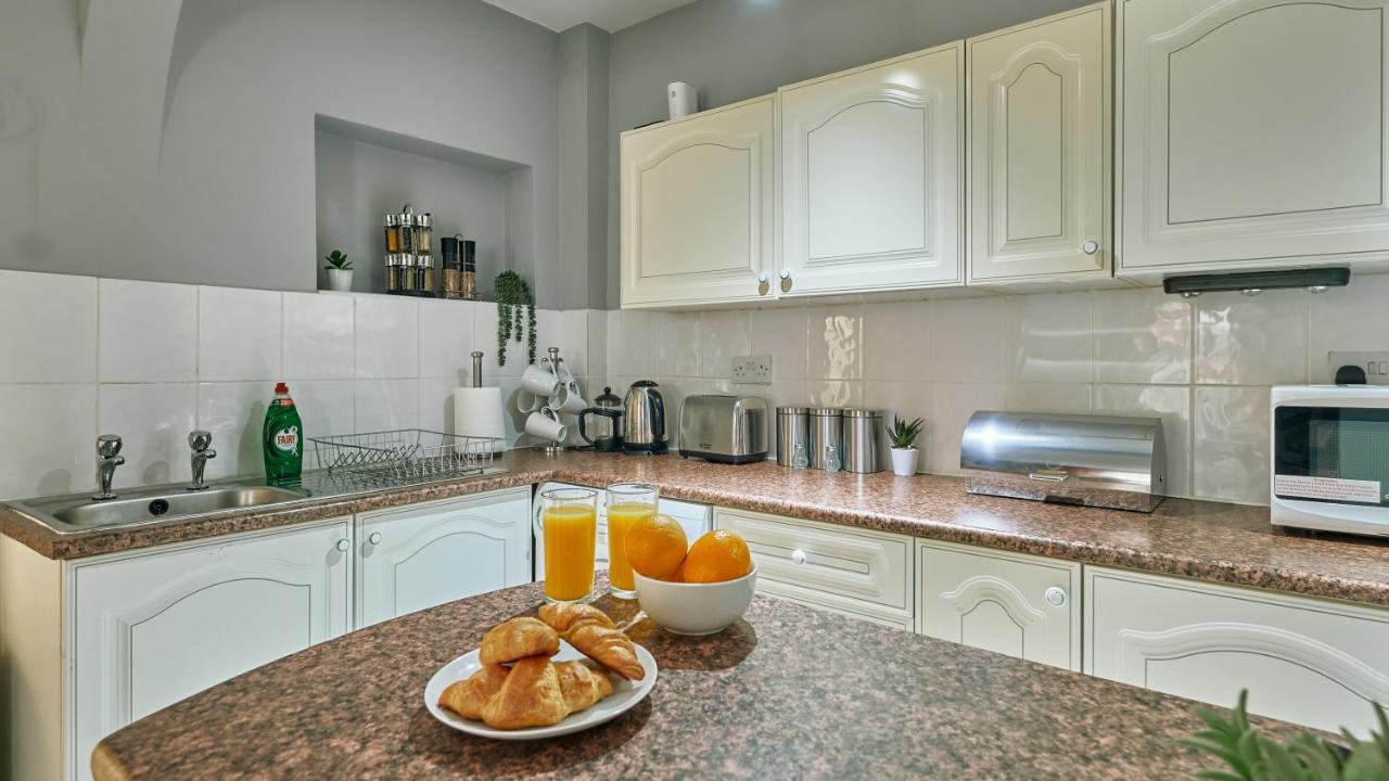 Stylish 2 Bedroom In Clifton - Garden * Bristol
