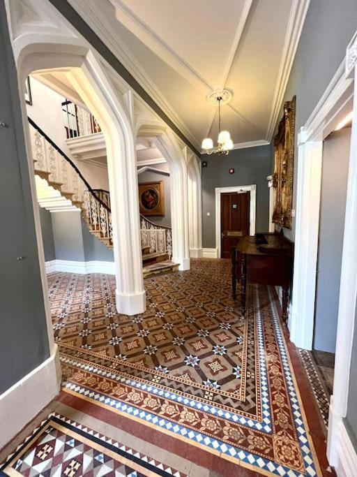 Villa The Beeches - Entire Mansion