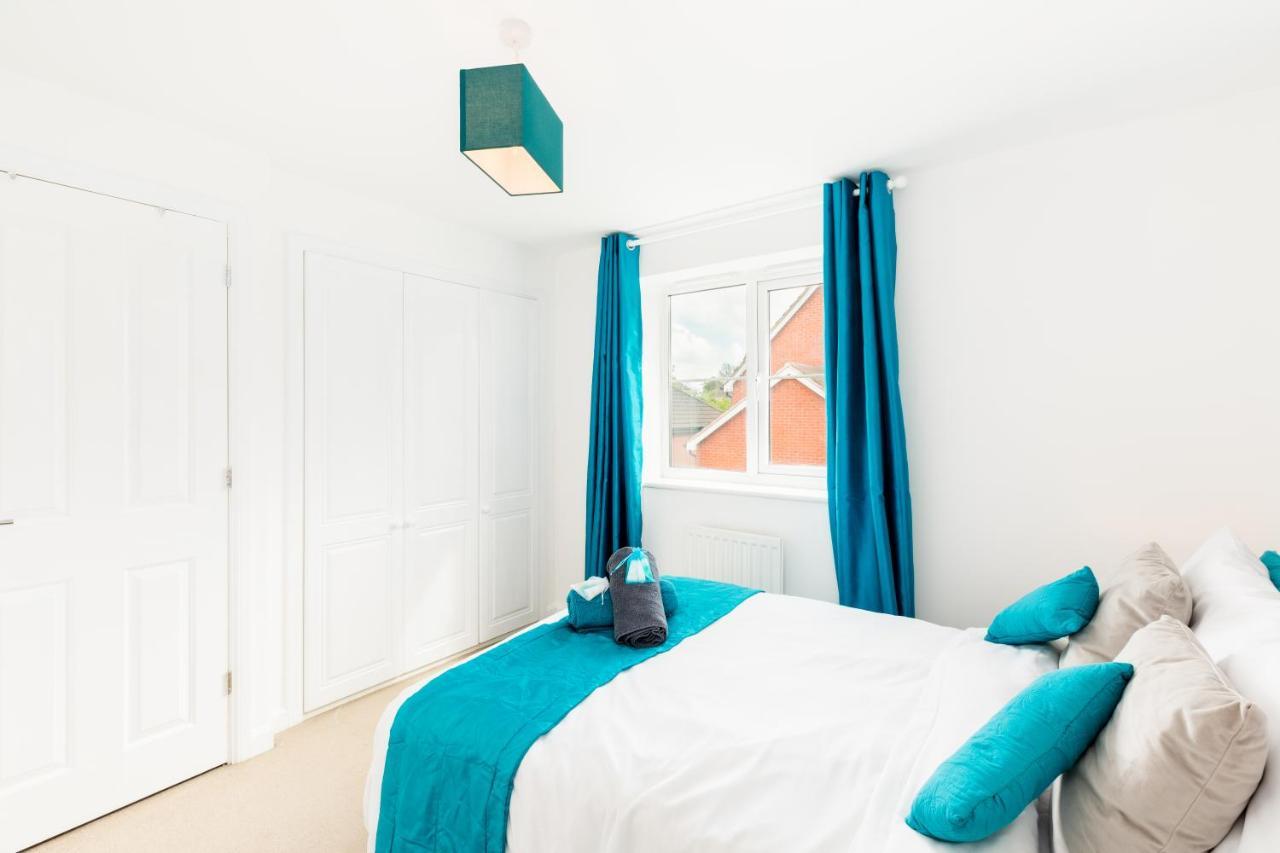 Spacious Group House For Medical Staff, Contractors & Families - Ensuites, Parking & Netflix By Dreamypads Bristol