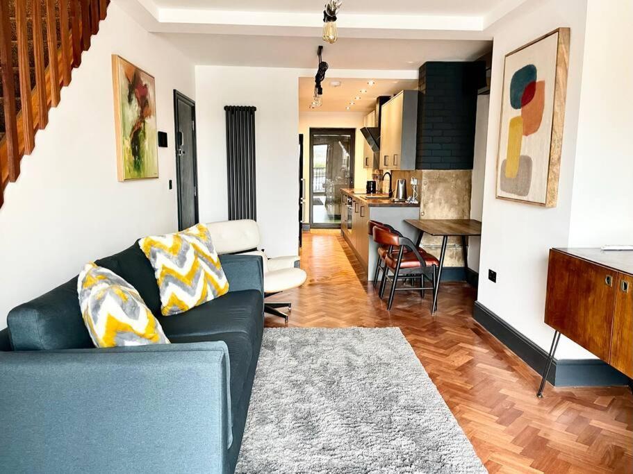 Duplex Harbourside Centre With Free Parking Bristol