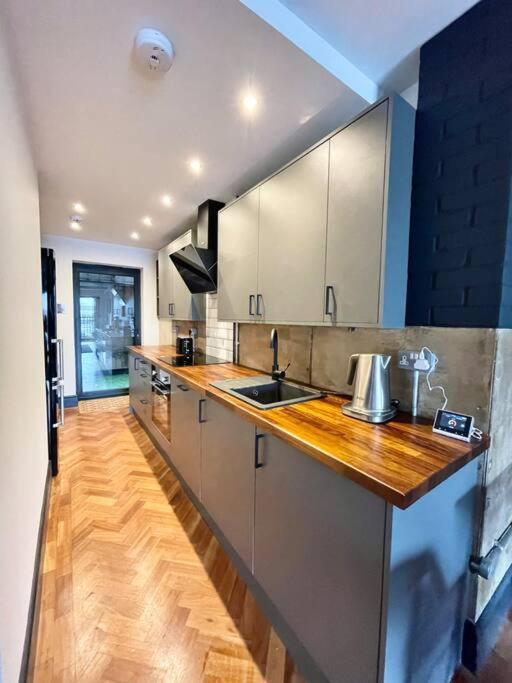 Duplex Harbourside Centre With Free Parking * Bristol
