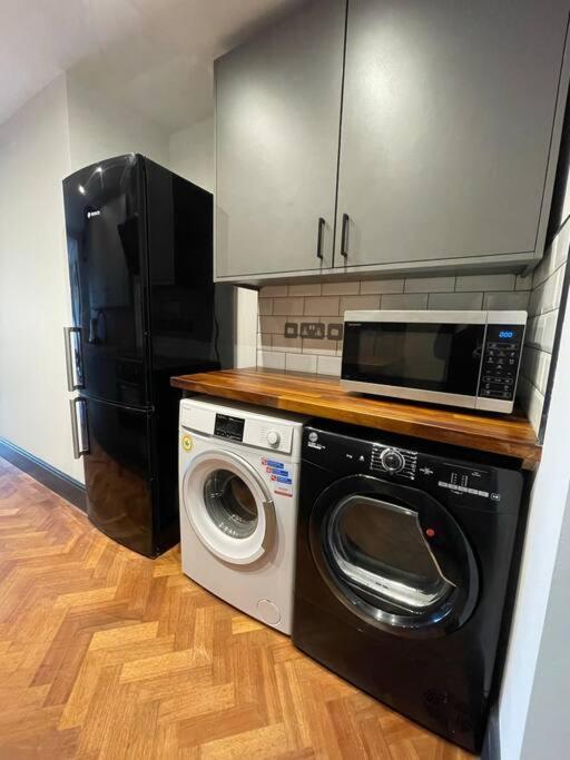 Duplex Harbourside Centre With Free Parking Bristol