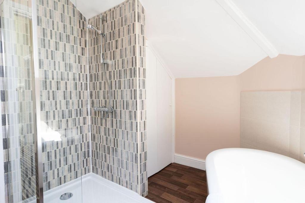 Mortimer Road Apartment