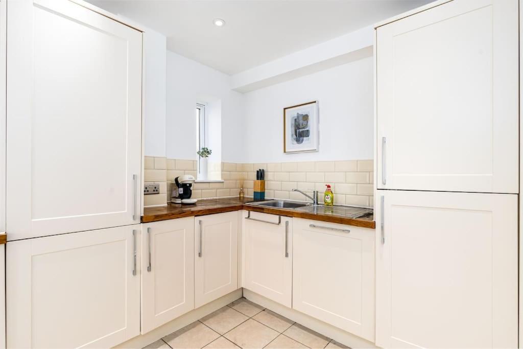 Fortified 4 Bedroom Holly Holiday home
