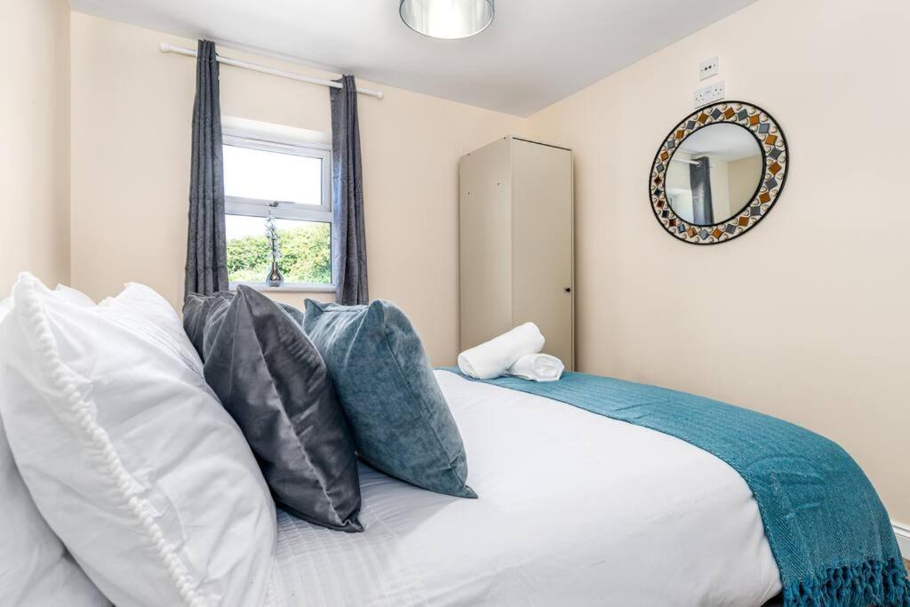 Fortified 4 Bedroom Holly Holiday home