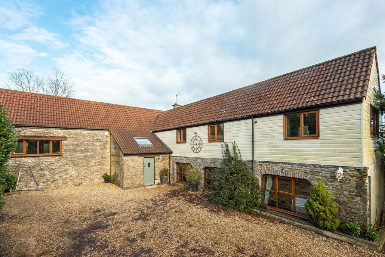 Holiday home The West Barn Near Bath, Sleeps 24 And 2 Hot Tubs *