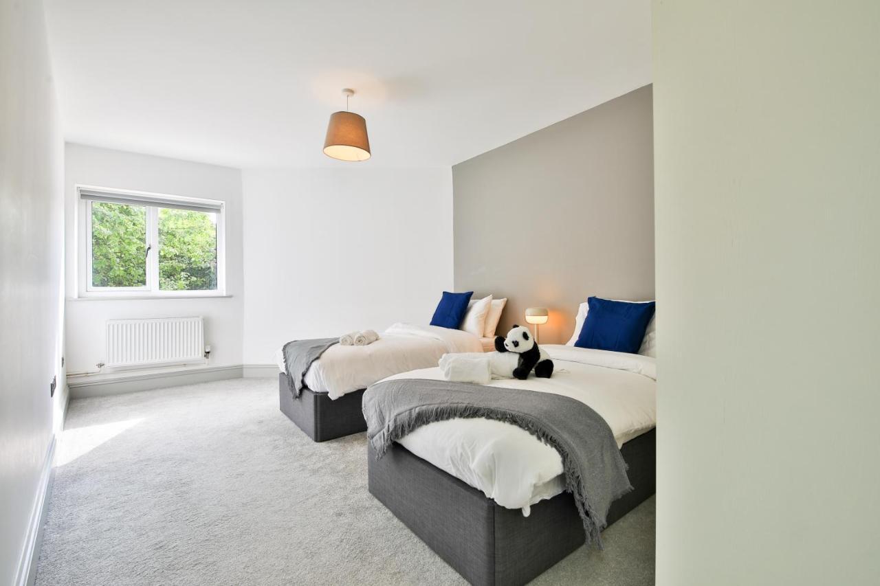 Modern 2 Bed Central City Flat With Free Parking Bristol