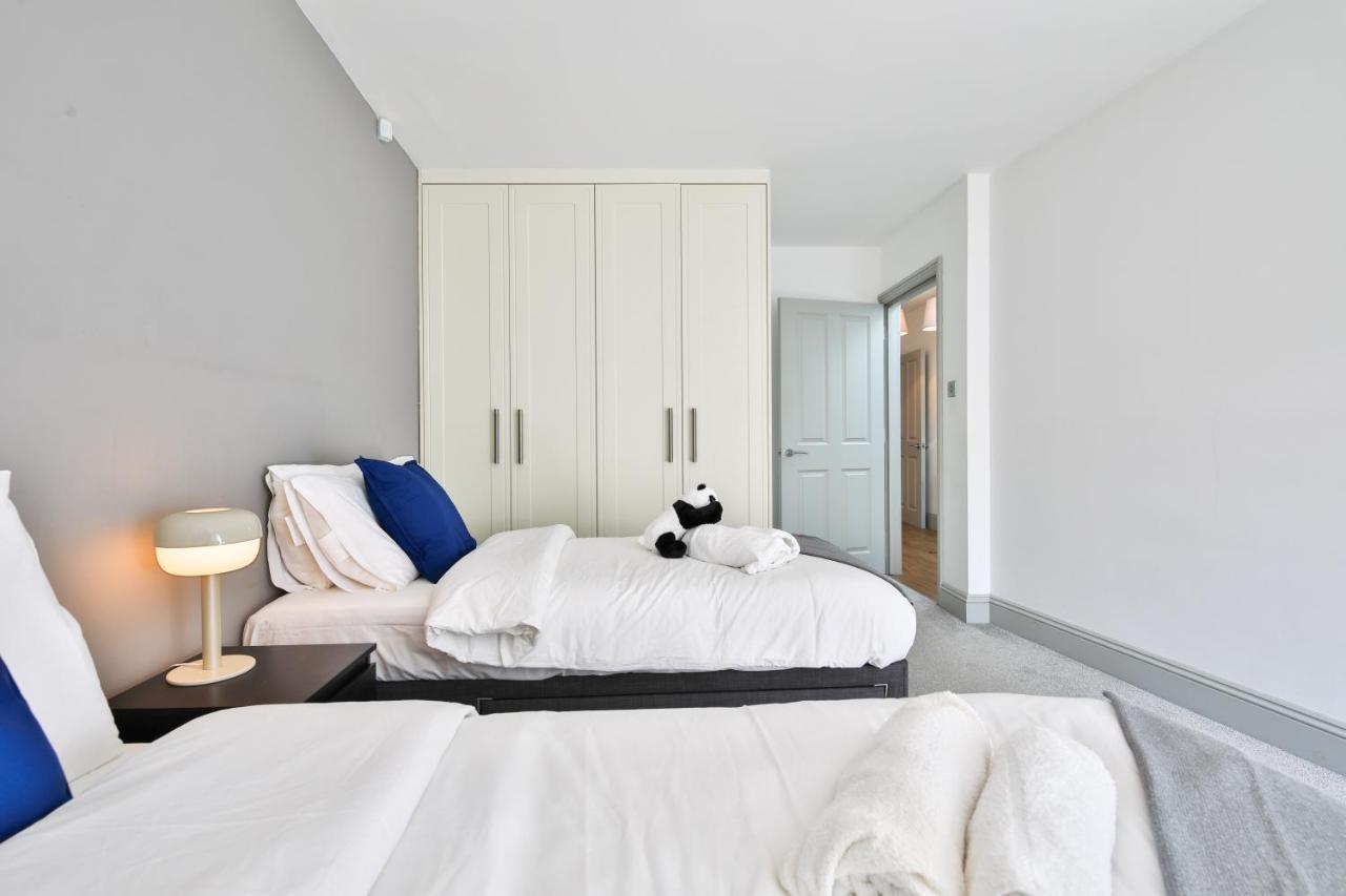 Modern 2 Bed Central City Flat With Free Parking Apartment *
