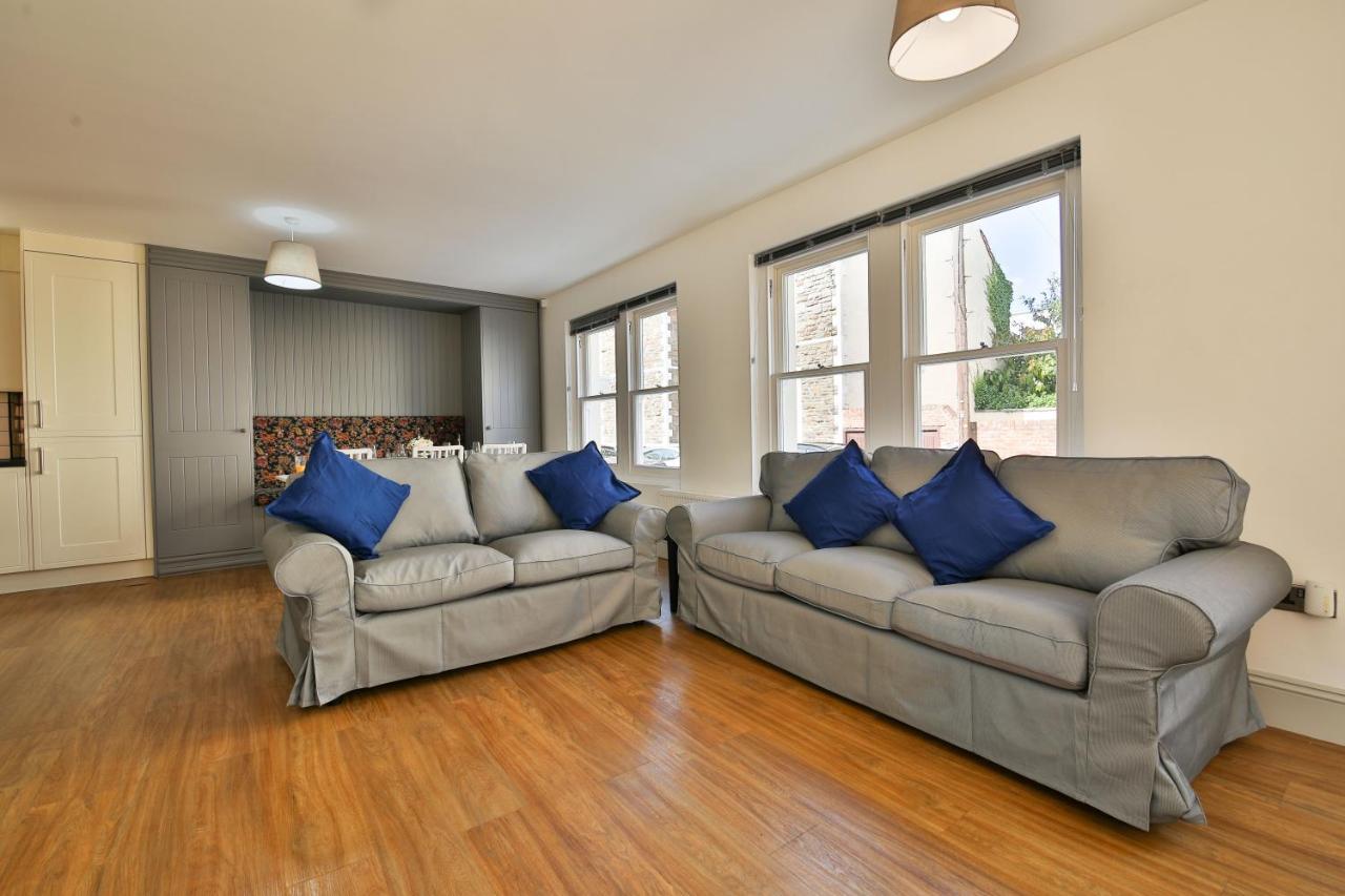 Apartment Modern 2 Bed Central City Flat With Free Parking *