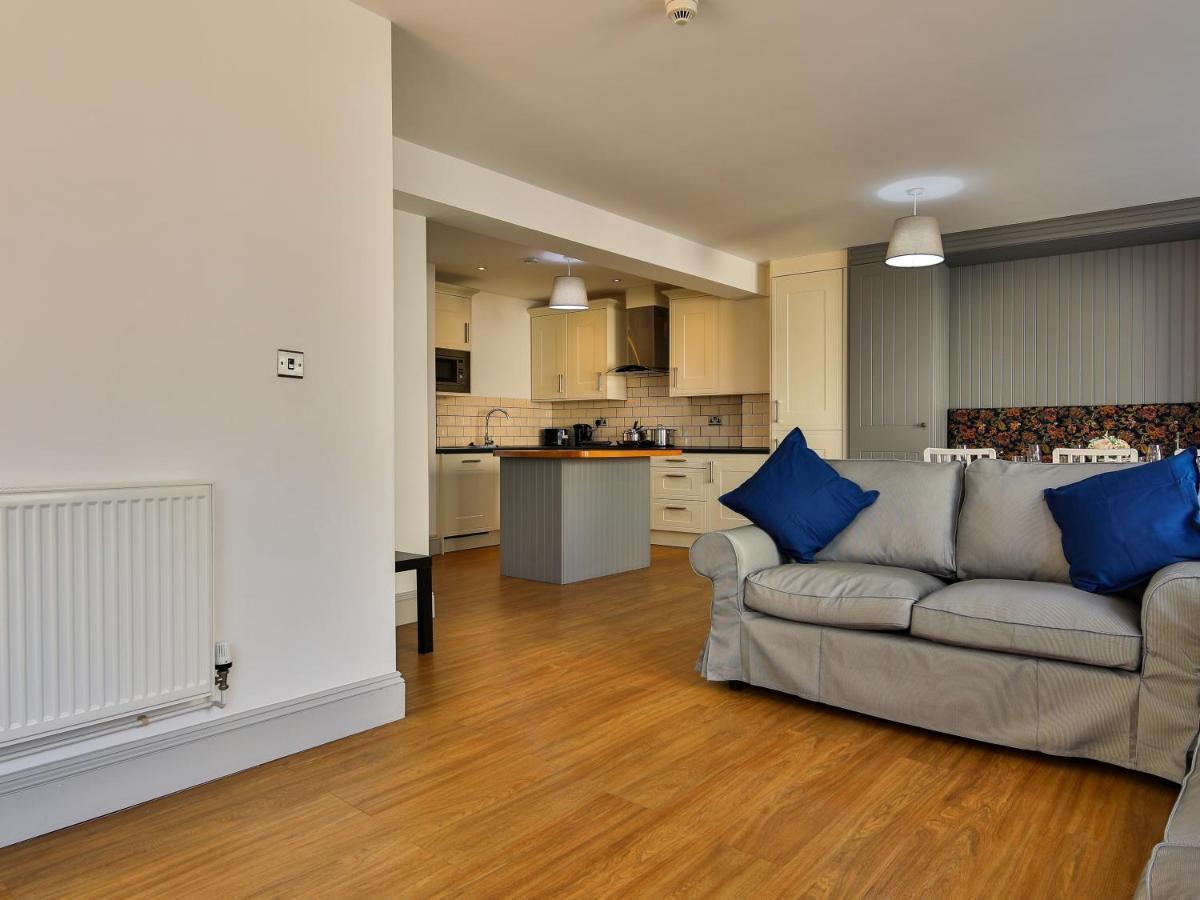 Modern 2 Bed Central City Flat With Free Parking Apartment *