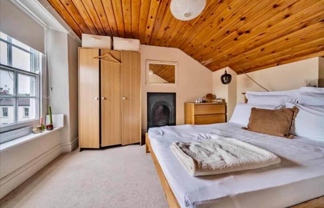 3 Bed Penthouse Flat With Conservatory & Roof Terrace - Views Bristol