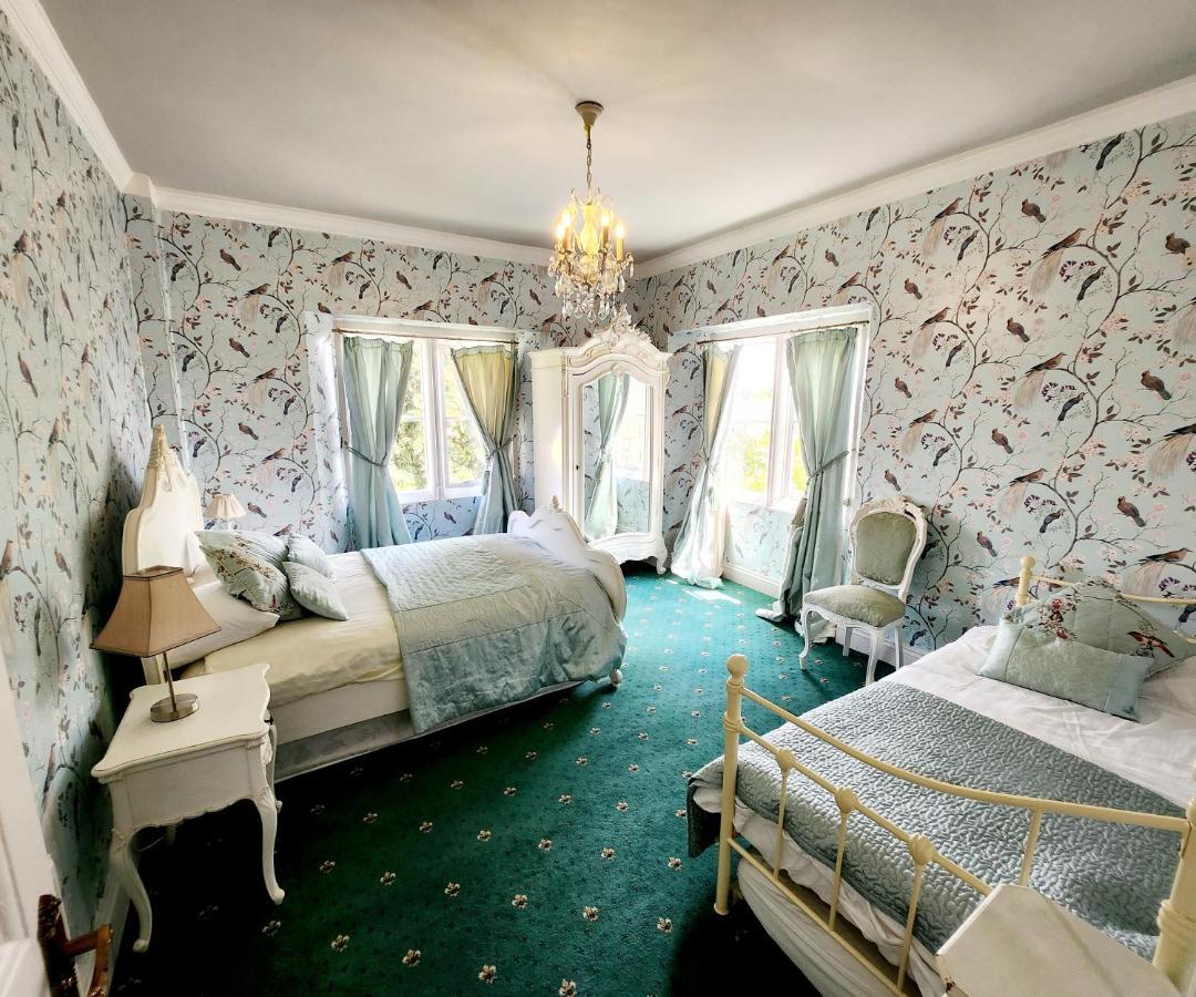 Guest house The Gothic Mansion