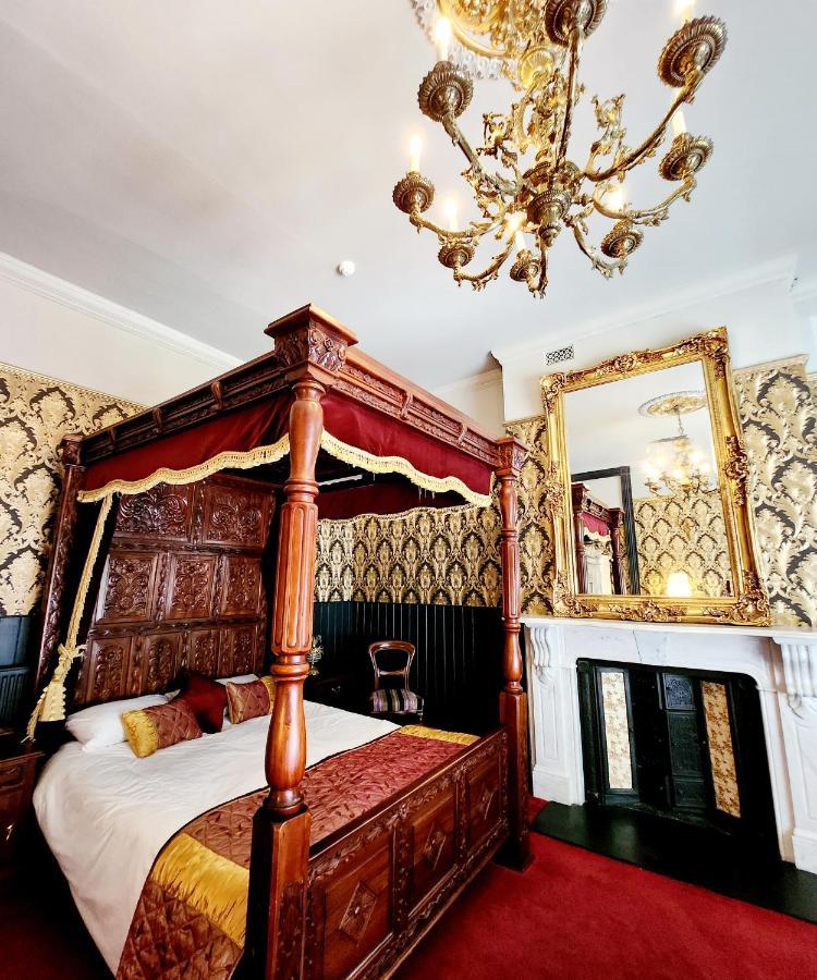 The Gothic Mansion * Bristol