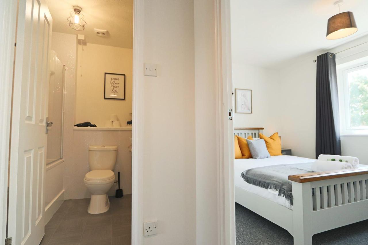 Holiday home 2 Bedroom House In Bradley Stoke- Hopewell *