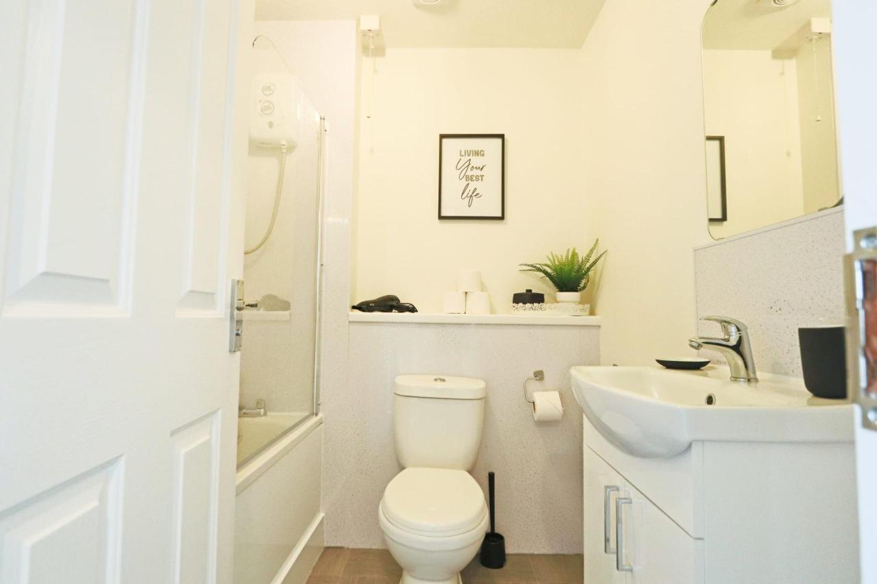 Holiday home 2 Bedroom House In Bradley Stoke- Hopewell Bristol