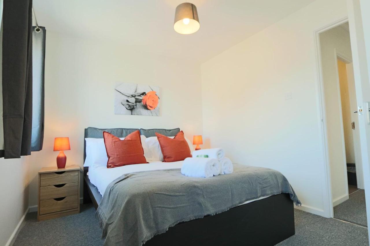 Holiday home 2 Bedroom House In Bradley Stoke- Hopewell Bristol
