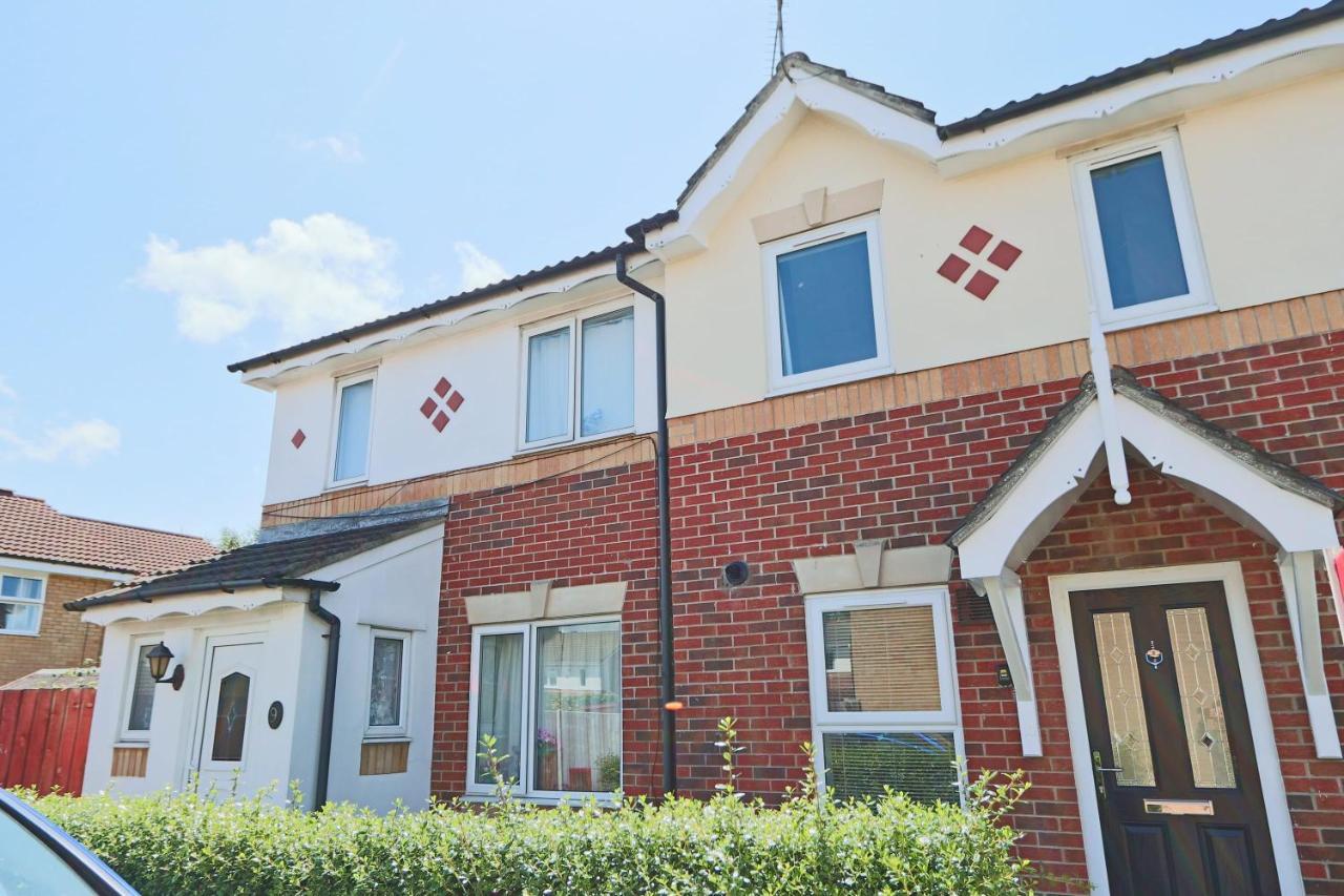 2 Bedroom House In Bradley Stoke- Hopewell Holiday home