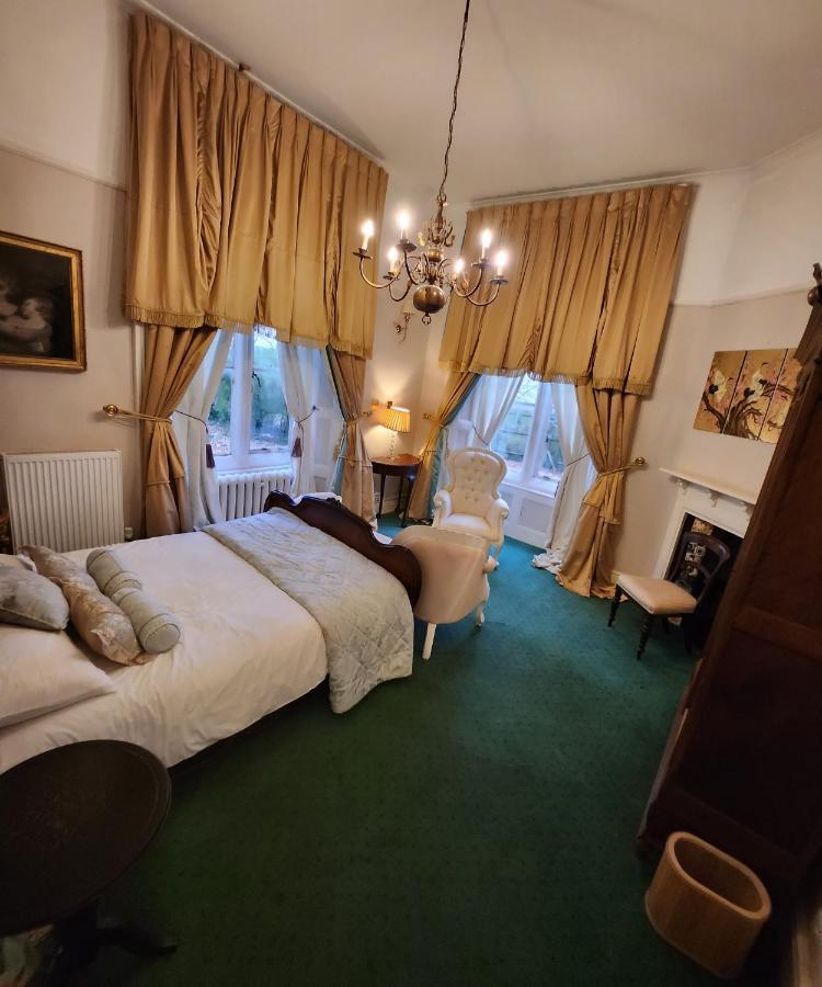 The Gothic Mansion Guest house Bristol