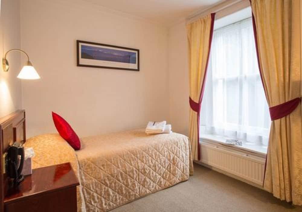 The Washington 2* Bristol