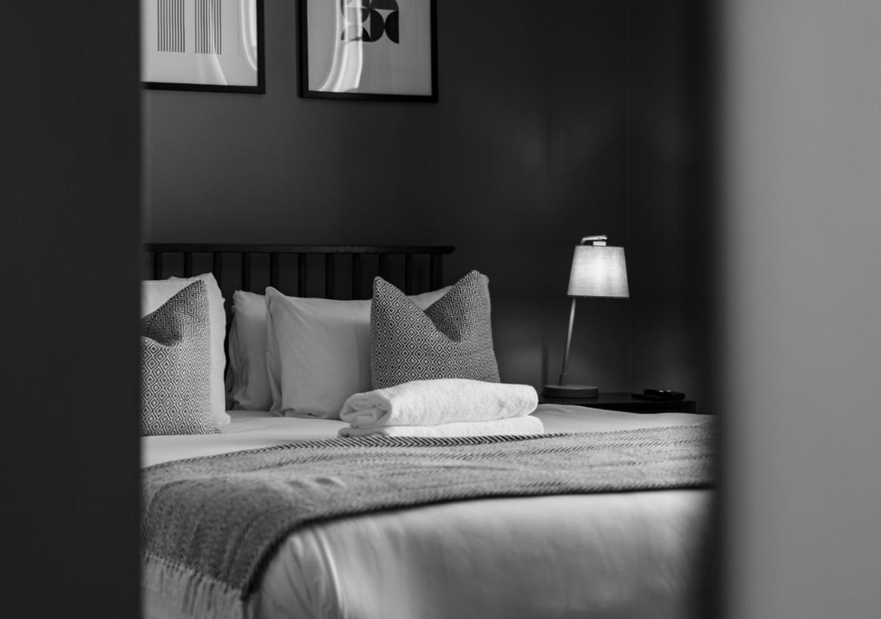 Premium Designer 4 Bedroom In Clifton - 3 Bathrooms & Cinema * Bristol