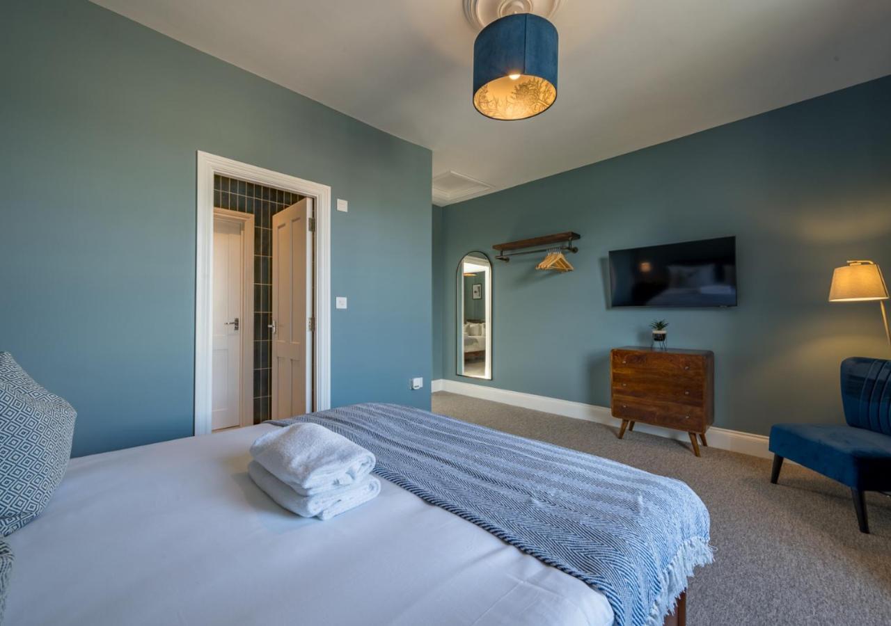 Premium Designer 4 Bedroom In Clifton - 3 Bathrooms & Cinema Bristol