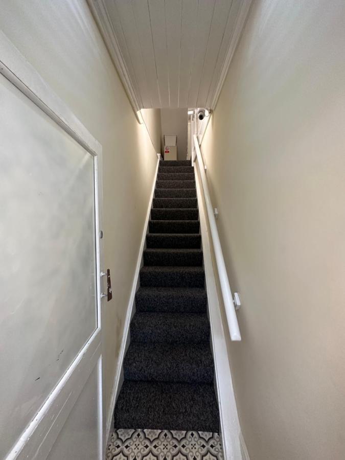 Dvm Escape Flat 2 Apartment