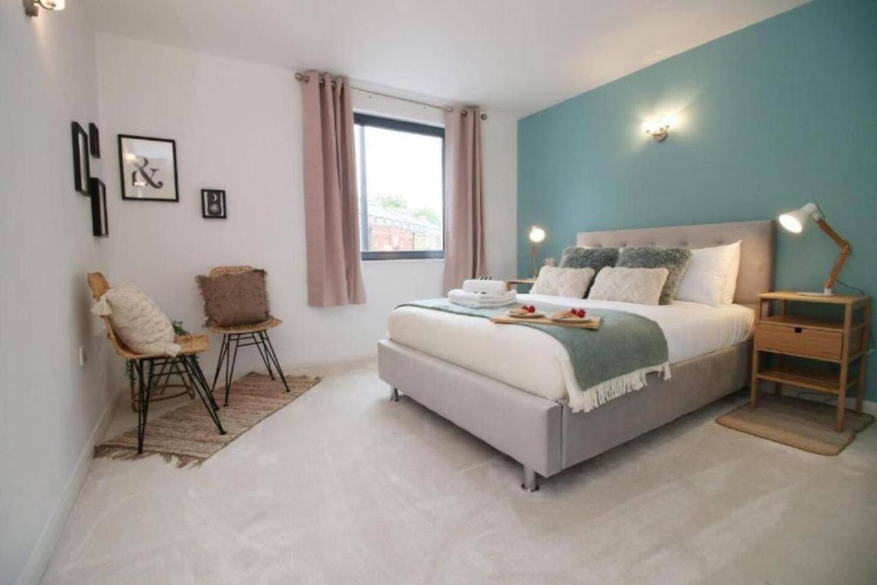 Apartment Short Stays College Green, 2 Bed Parking