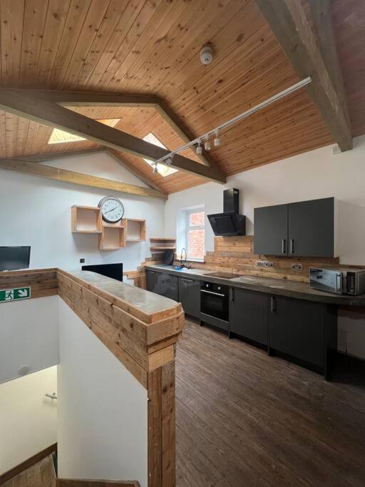1 Bedroom Flat Centre Apartment