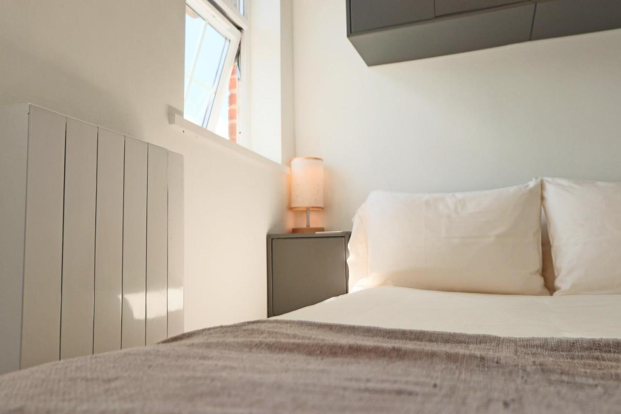 One Bedroom Flat Near Whiteladies With Parking Apartment Bristol