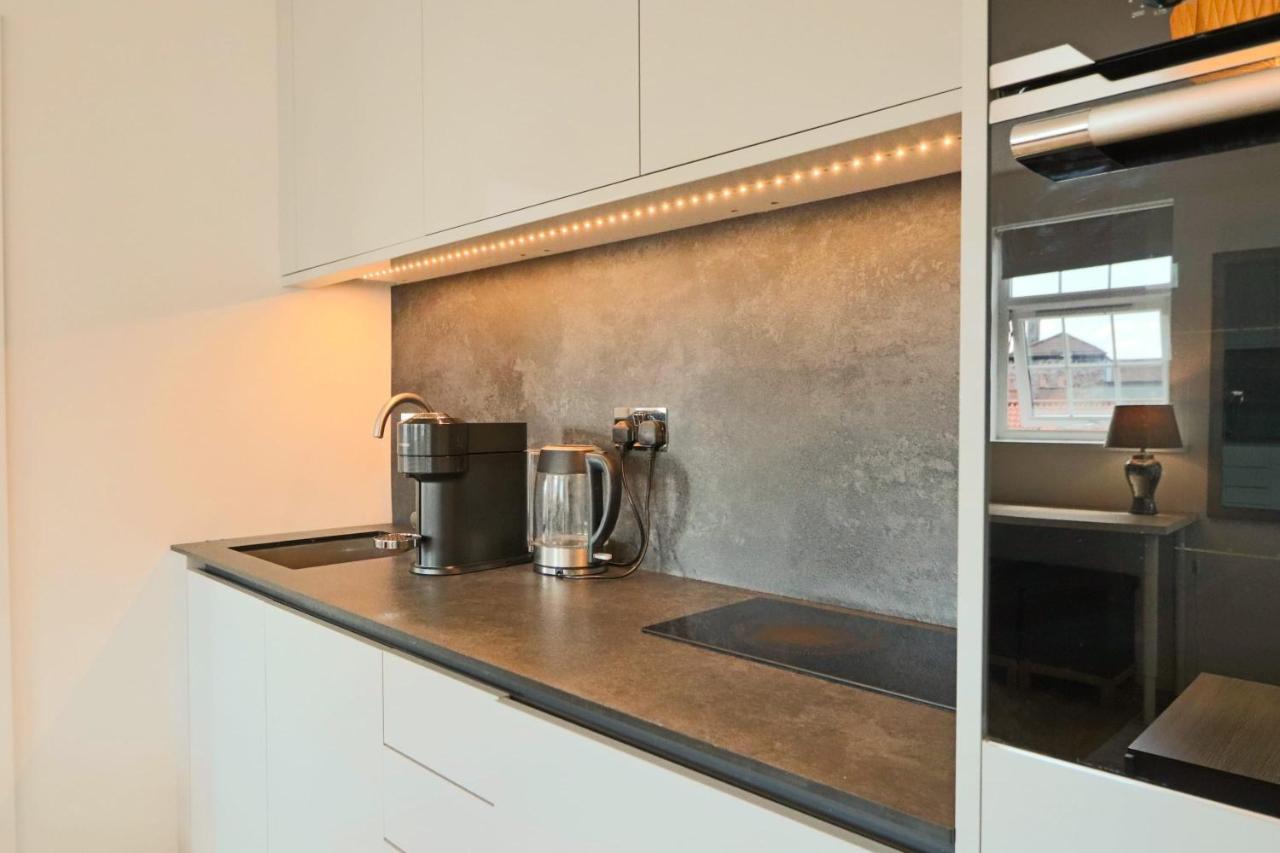 Apartment One Bedroom Flat Near Whiteladies With Parking *