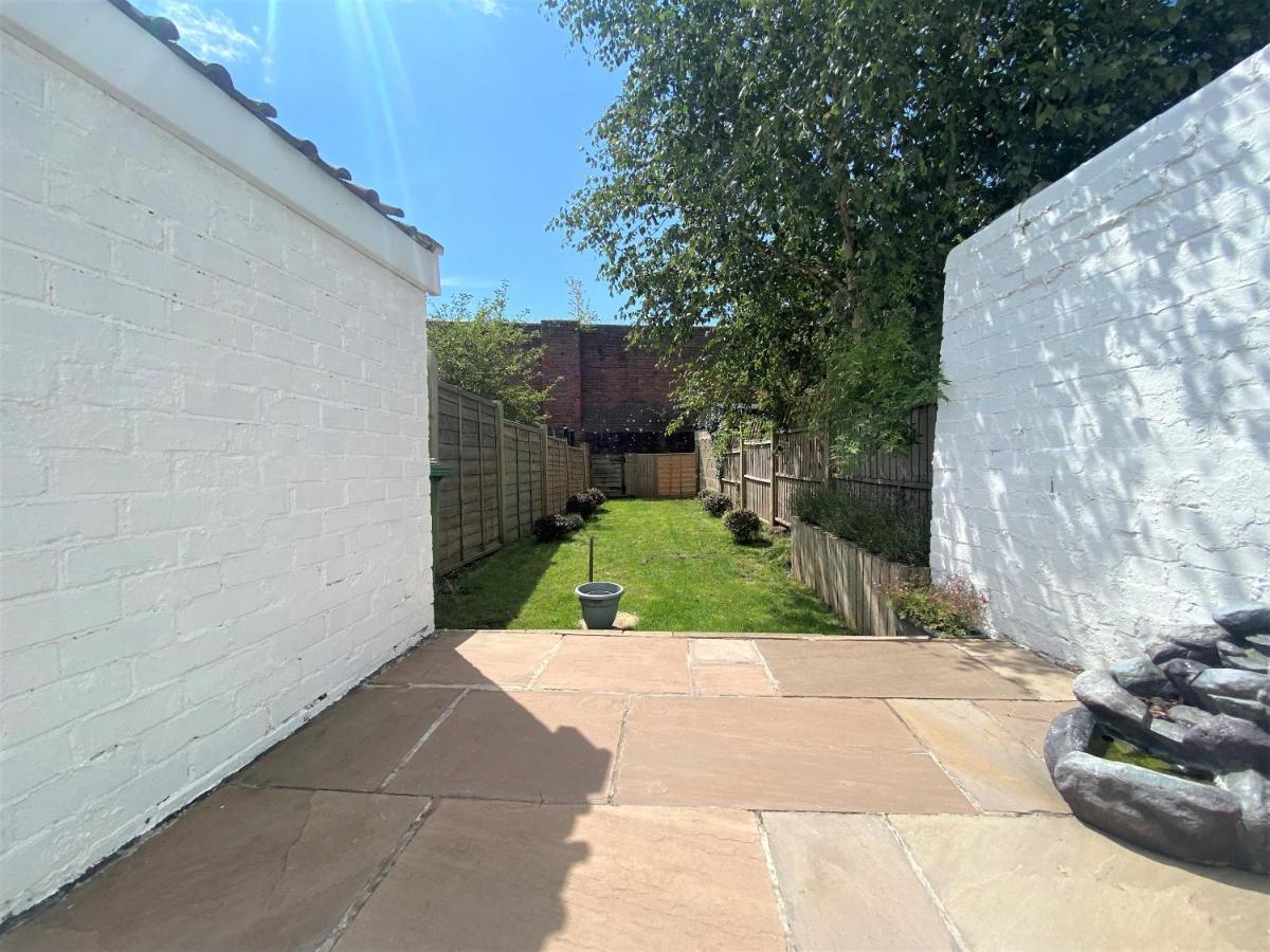 Holiday home Comfortable Escape Near Gloucester Road *